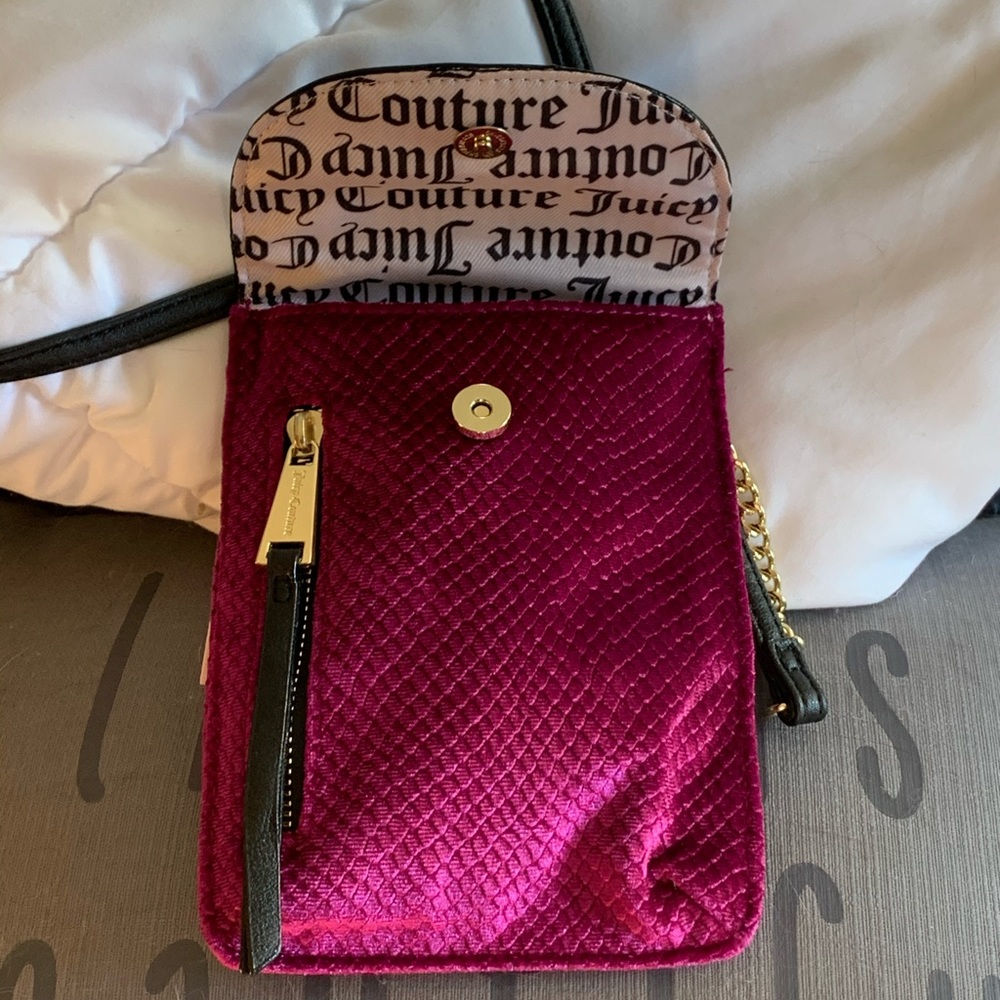 🎉HP🎊 Juicy Couture Small Crossbody Bag - Picture 5 of 7